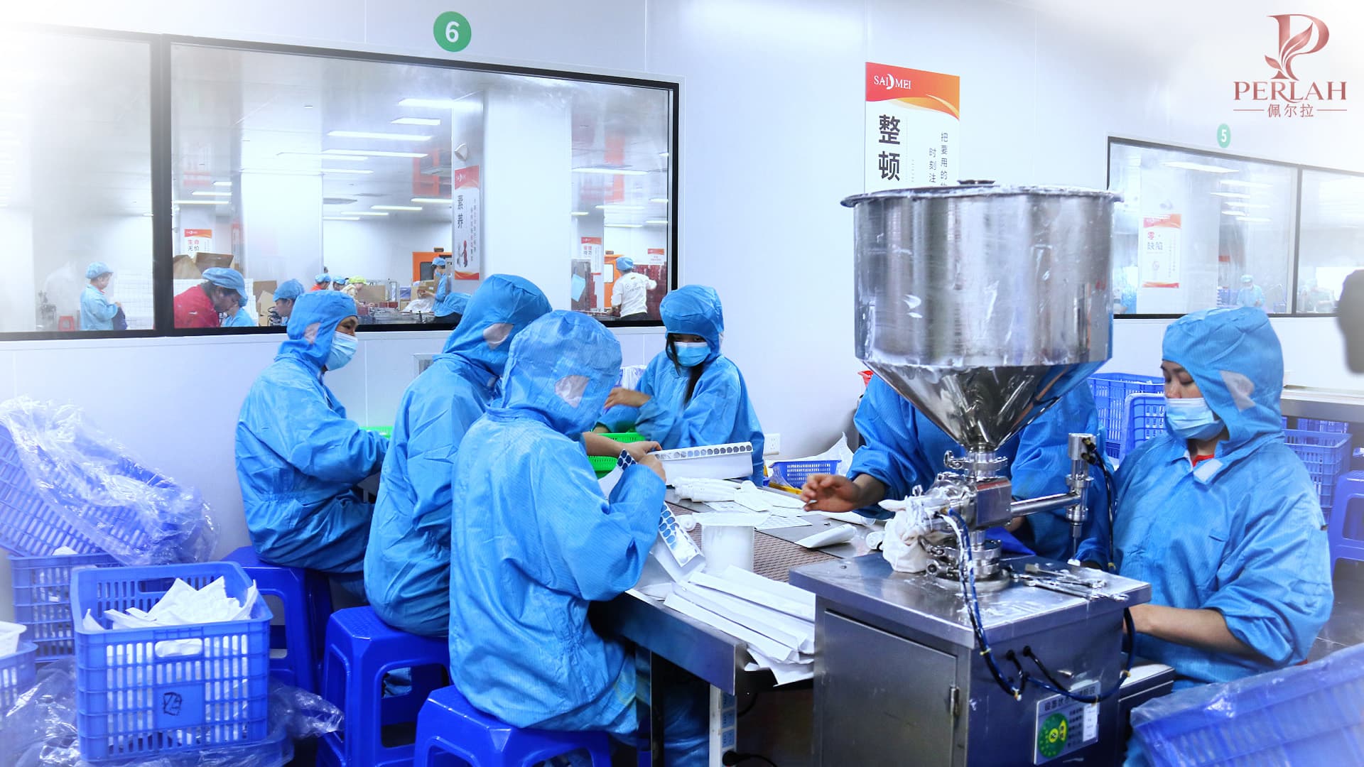 Cosmetic product filling process